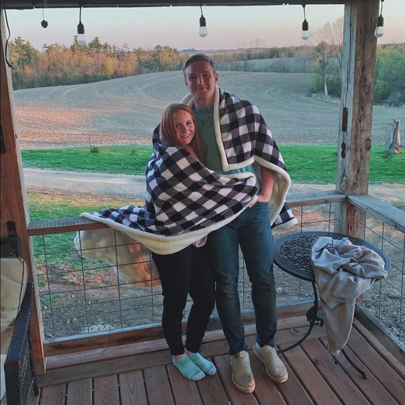 Meet your Posher, Miranda - Picture 3 of 6